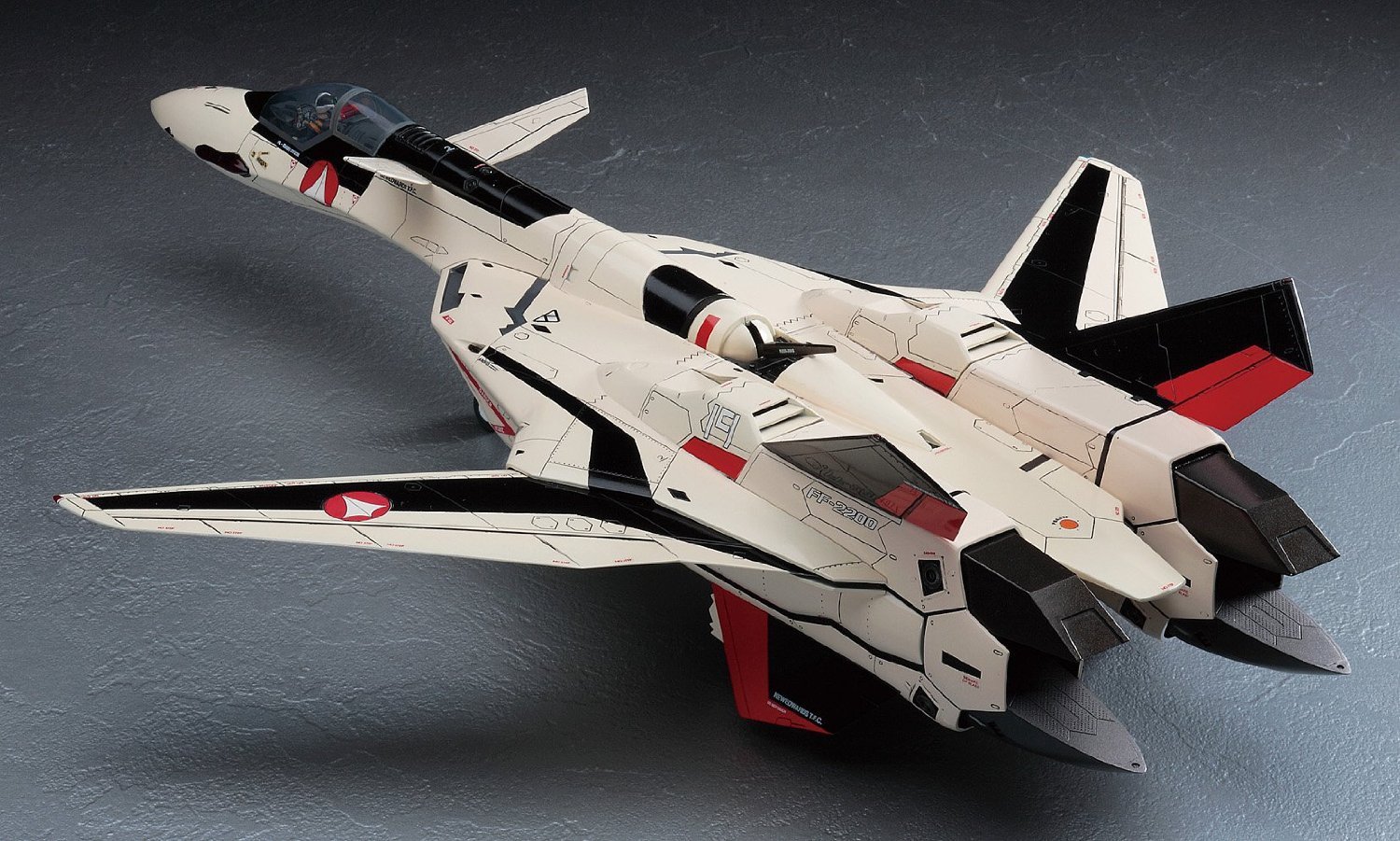 マクロスプラス YF-19 Amazon.co.jp: 1/48 Macross Plus YF-19 (Plastic model) : Hobbies